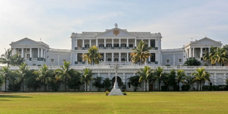 Falaknuma Palace: ఫలక్‌నుమా ప్యాలెస్ నిర్మాణానికి అన్ని కోట్లా?.. కట్టిన వ్యక్తి అప్పుల పాలయ్యాడా?